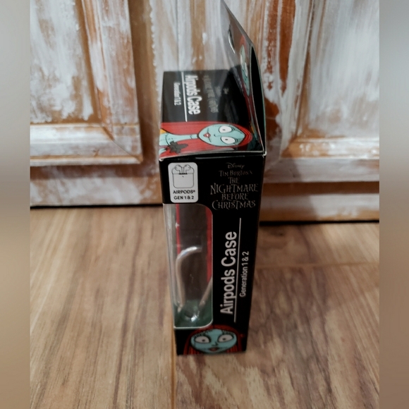 NWT Disney The Nightmare Before Christmas Air Pod Case - Picture 2 of 4